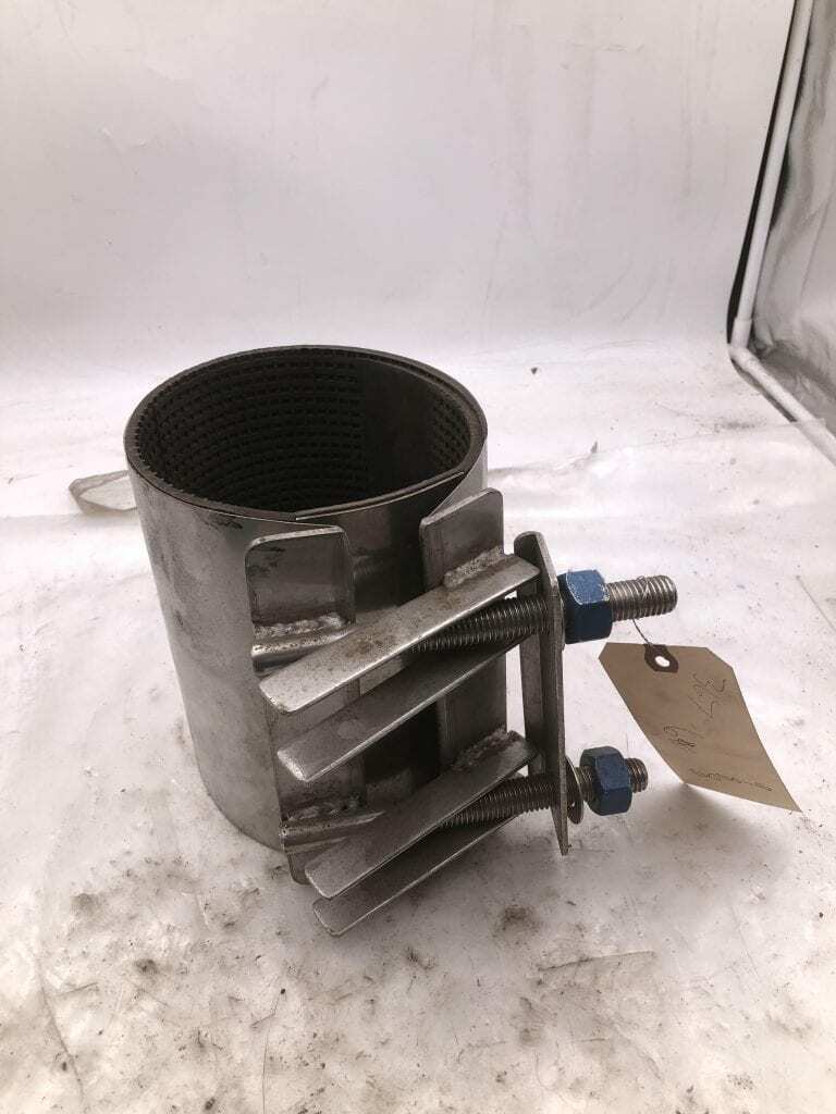 Dresser 364 Stainless Steel 7-1/2″ Repair Clamp 5.41-5.81