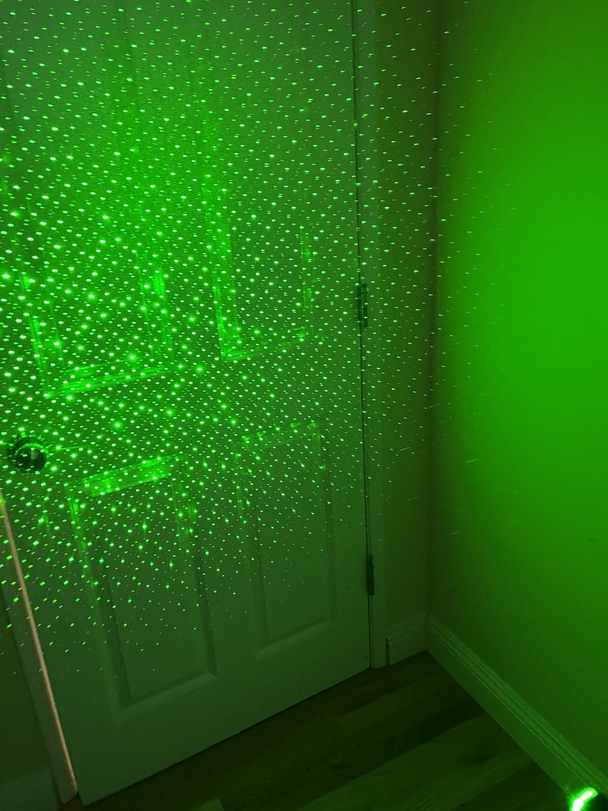 Powerful Green Laser Pointer w/ visible beam for hiking