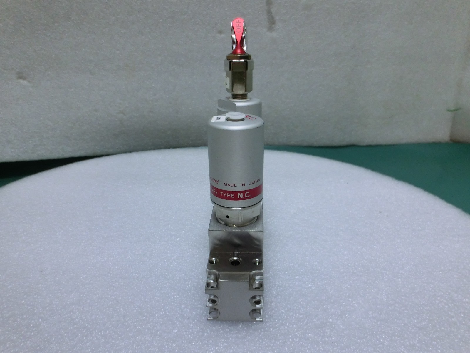 Fujikin 316L-P 477945 Pneumatic Valve Assy,OP 0.5-0.6mPa Type N.C.,Used,Jp+9668
