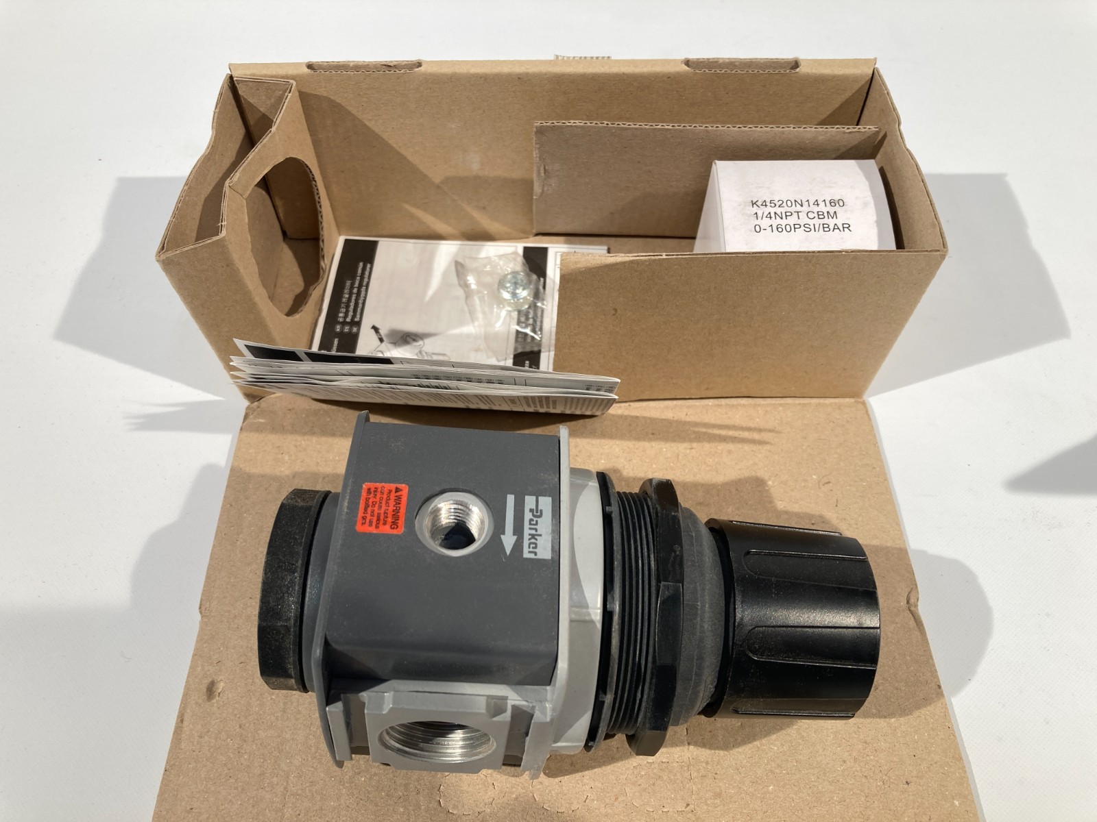 Parker P33RA96BNGP Pneumatic Regulator NPT 3/4″ 125 psig, 8 bar, 0.8 MPa