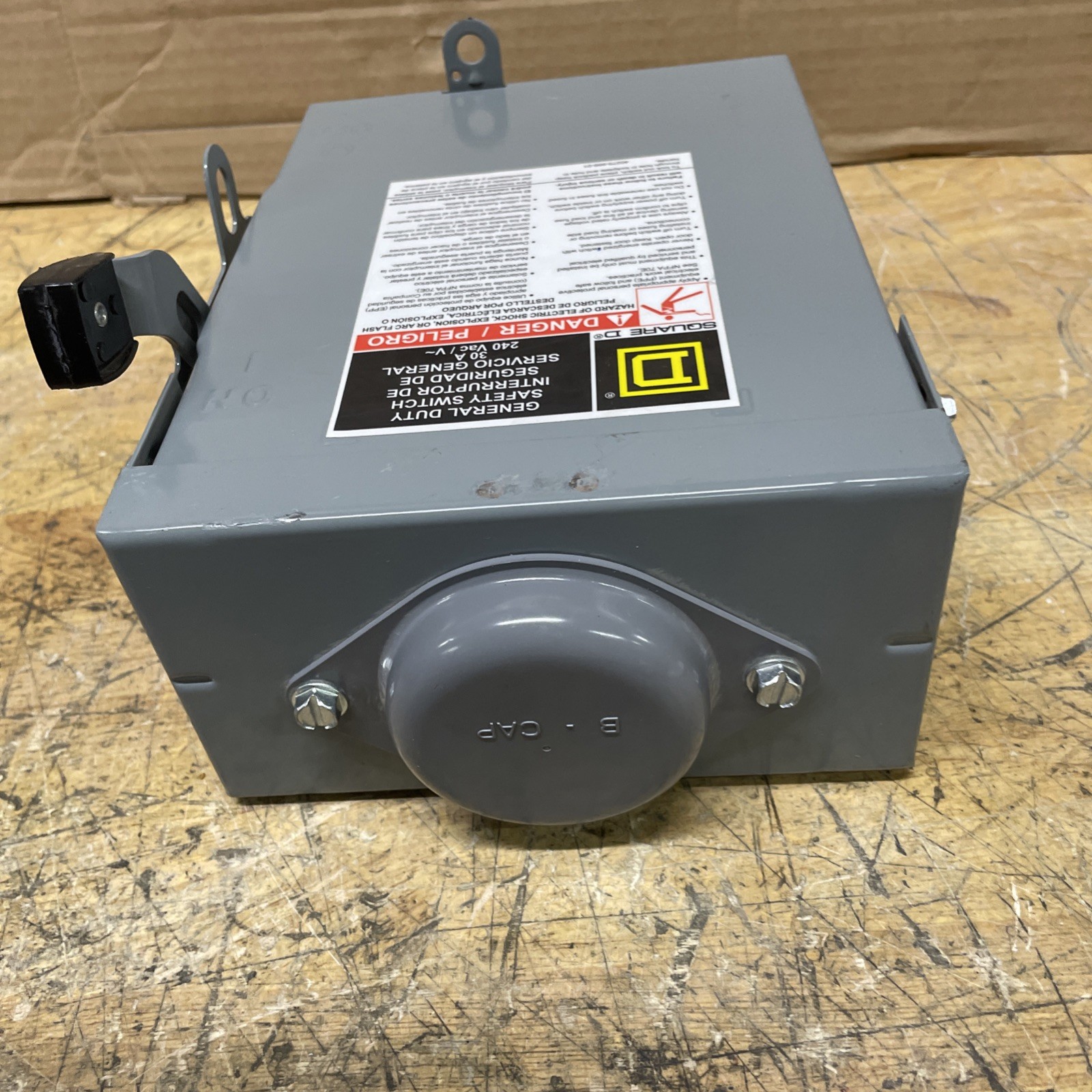 Square D D221NRB General Duty Safety Switch 240VAC 30A