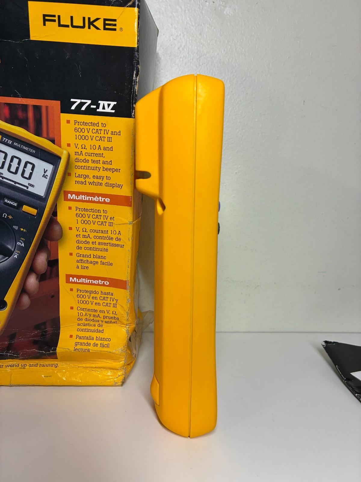BRAND NEW Fluke 77-IV ACIDC Digital Multimeter 1000V, Auto/Manual ranging.