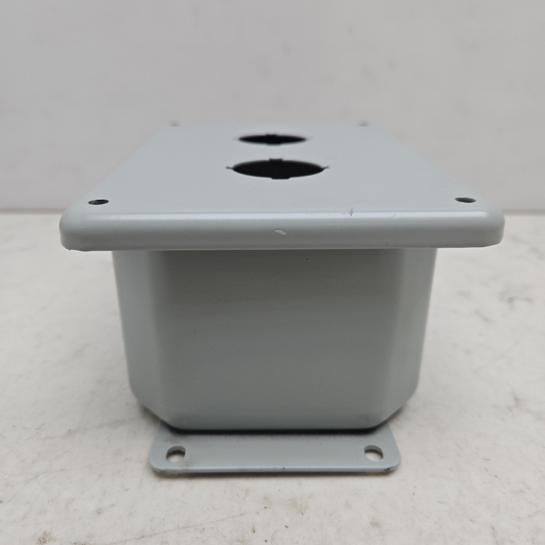 Hoffman ED2PB Push Button Enclosure 2-Hole Gray 5.75×4.00×2.75 New