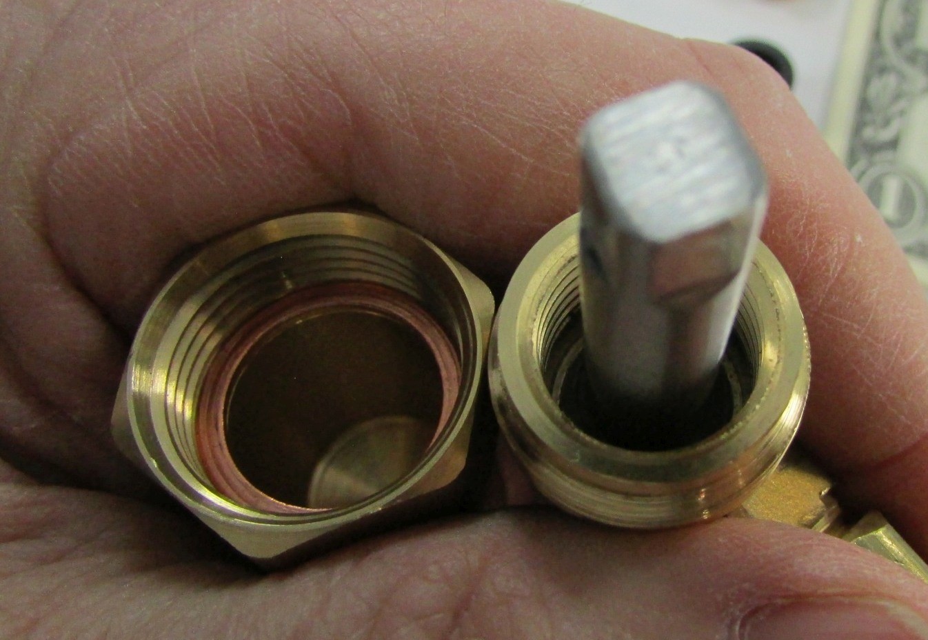 York Brass Refrigerant Liquid Line Charging Valves, 3/8″ OD Tube x Flare Access