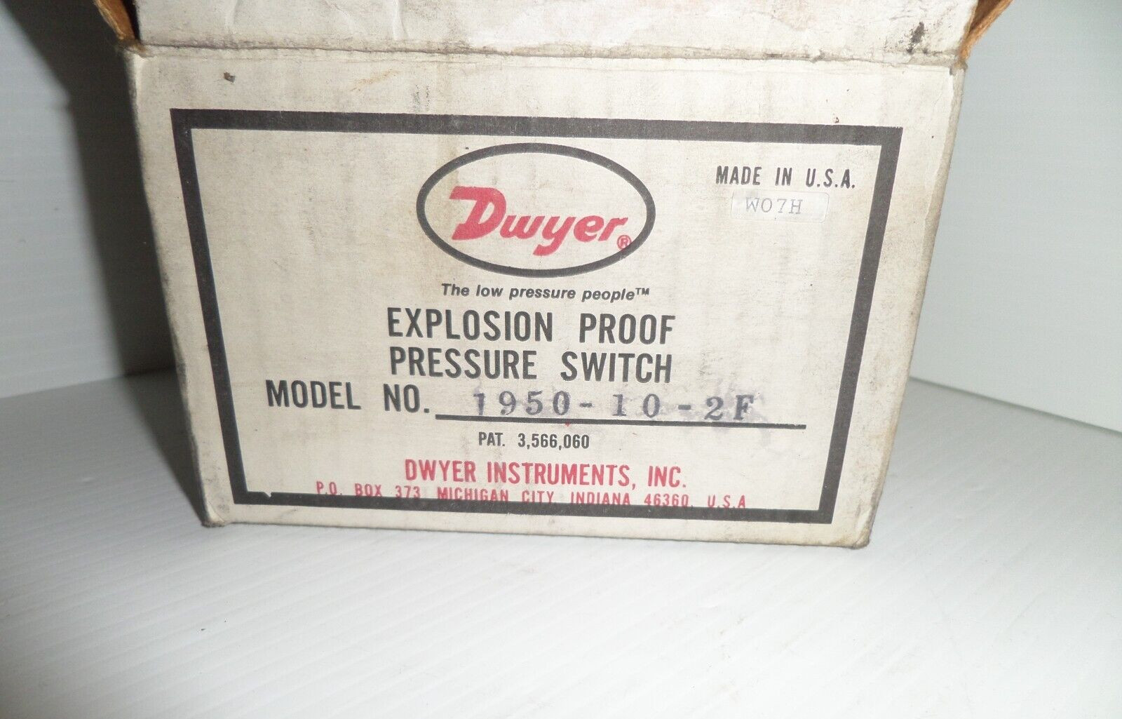⭐NEW IN BOX⭐ DWYER 1950-10-2F EXPLOSION PROOF PRESSURE SWITCH Shipped from USA⭐