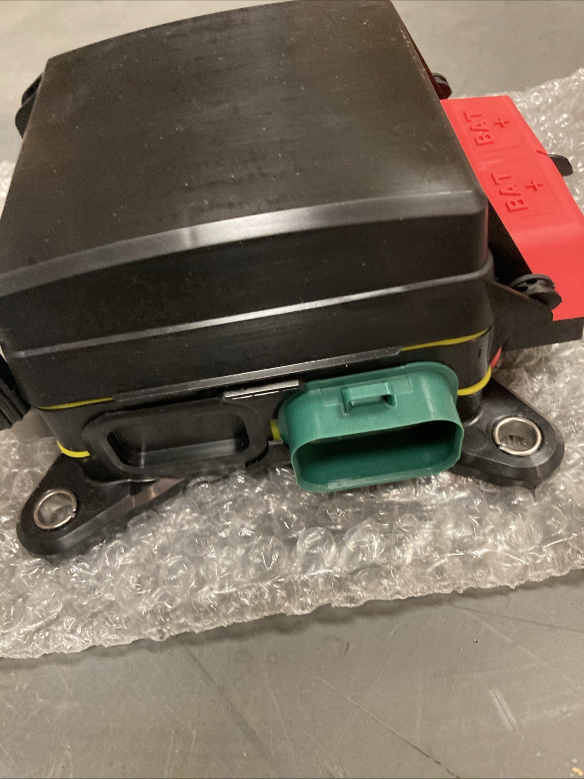 NEW EATON Power Distribution Module Fuse Holder | 31S-002-0 | U.S.A SELLER