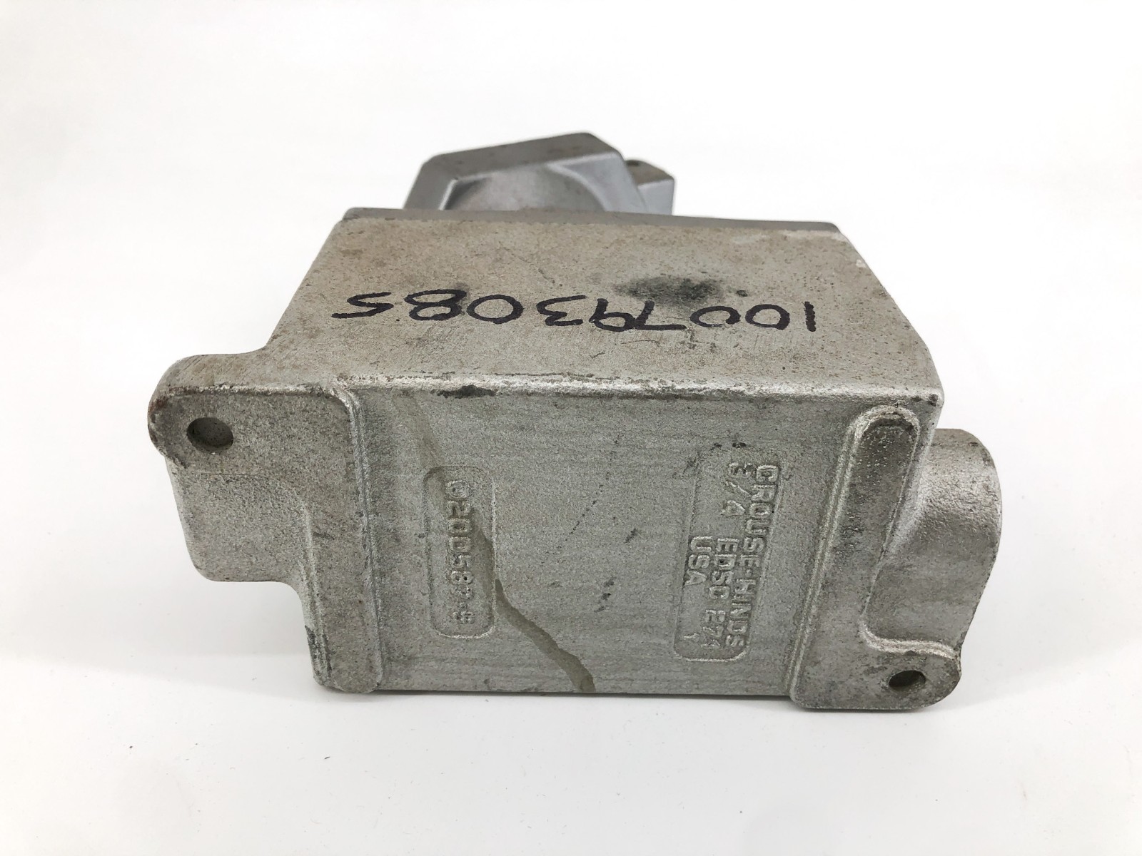 New Crouse Hinds ENRC21201 Explosion Proof Receptacle 20A 125VAC – No Box