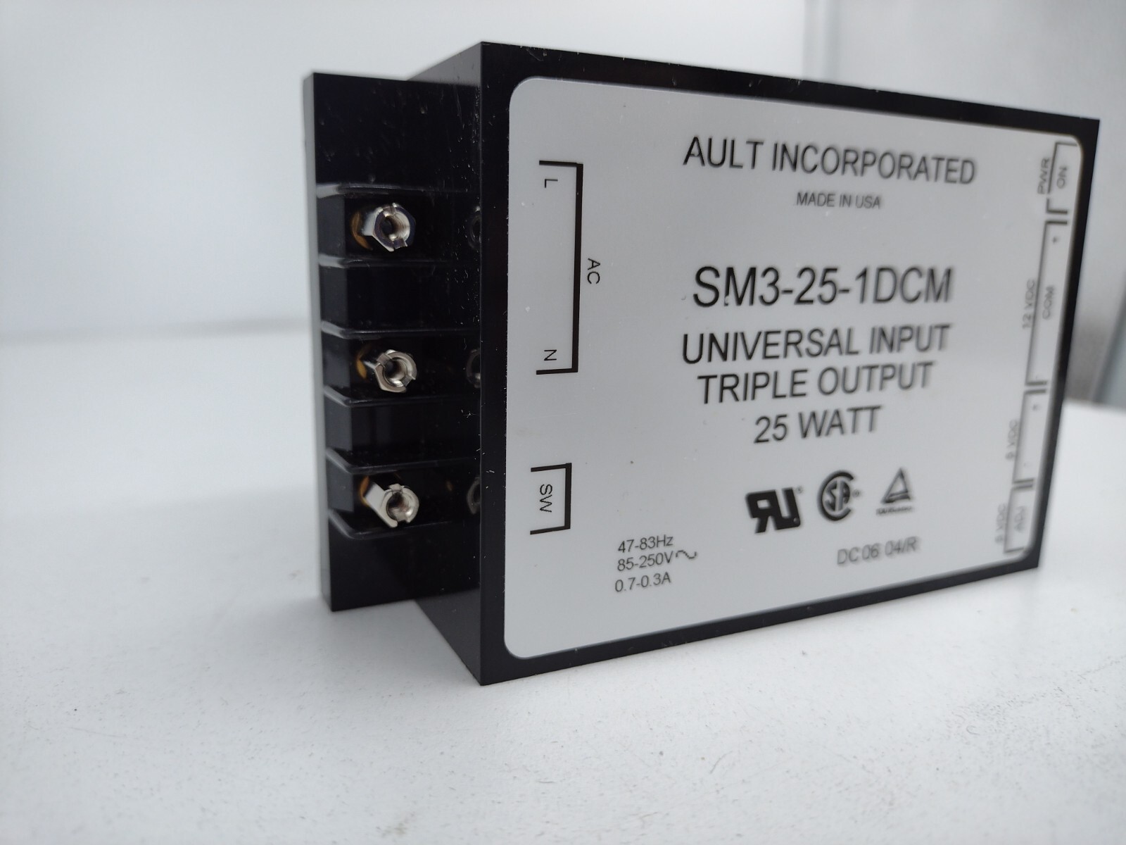Ault Inc SM3-25-1DCM Universal Input Power Supply 25 WATT 47-83Hz 85-250V