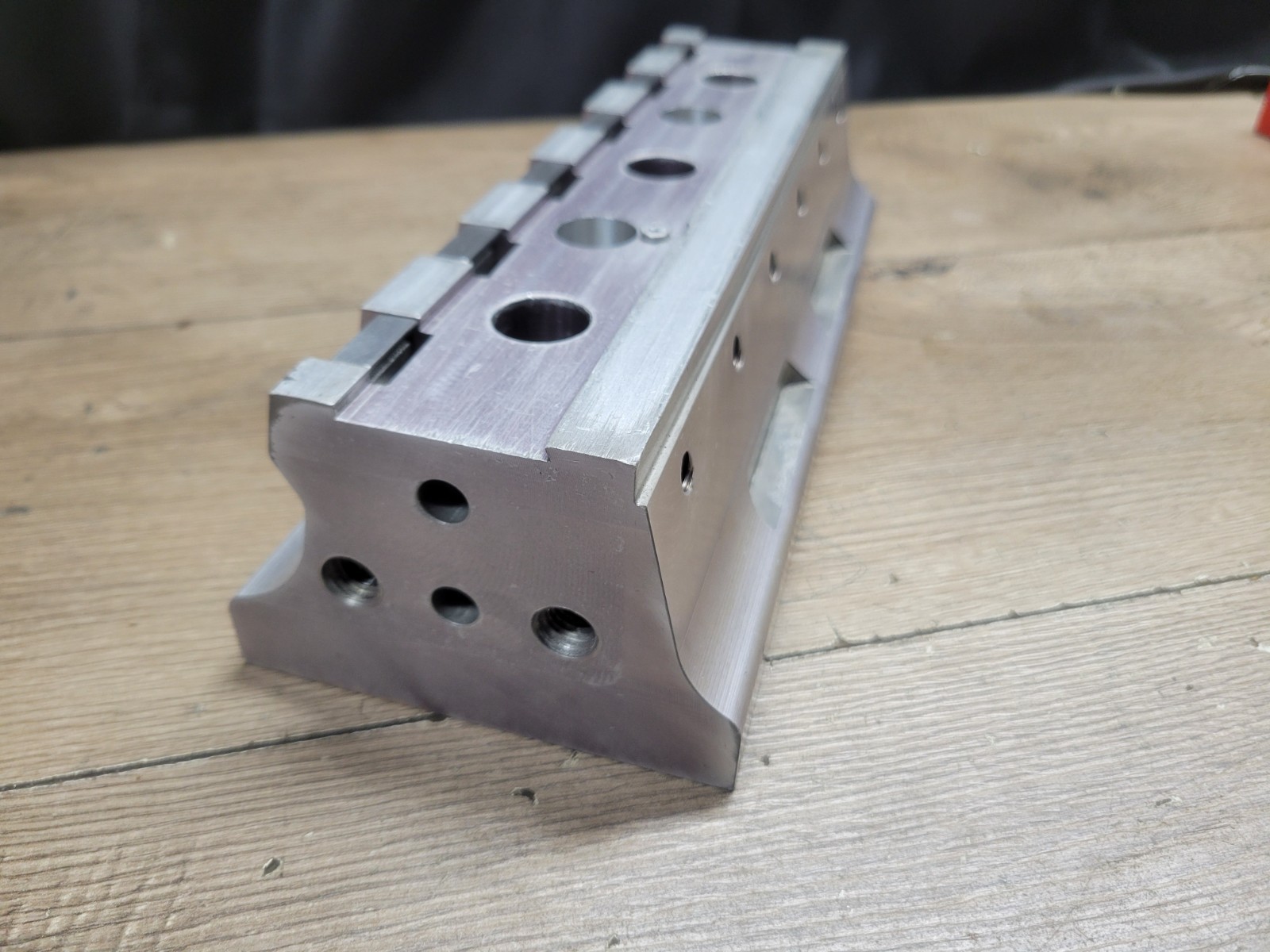 RAPTOR RWP-401-11 ALUMINUM 1.5” DOVETAIL FIXTURE 11.0 x 4.40 x 3.0 5TH AXIS VISE