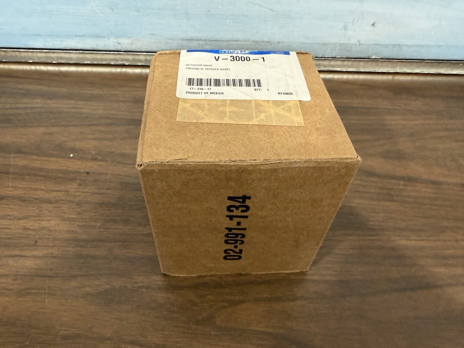 Johnson Controls V-3000-1 New Sealed ( PRICE FOR 1 UNIT ONLY )