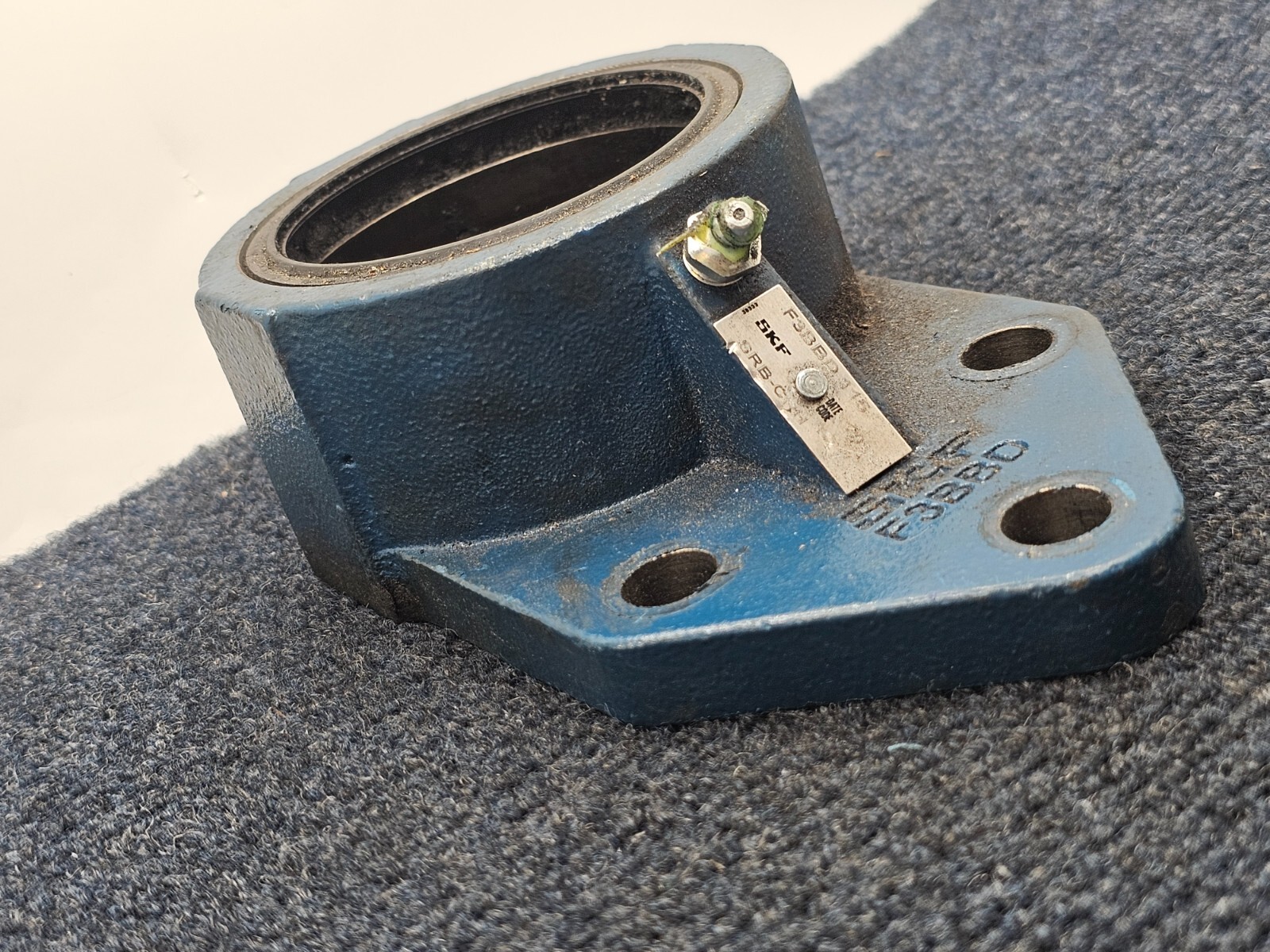 SKF F3BBD 115-SRB-CRH: Flanged Roller Bearing Unit, ConCentra Locking, 49.213 mm