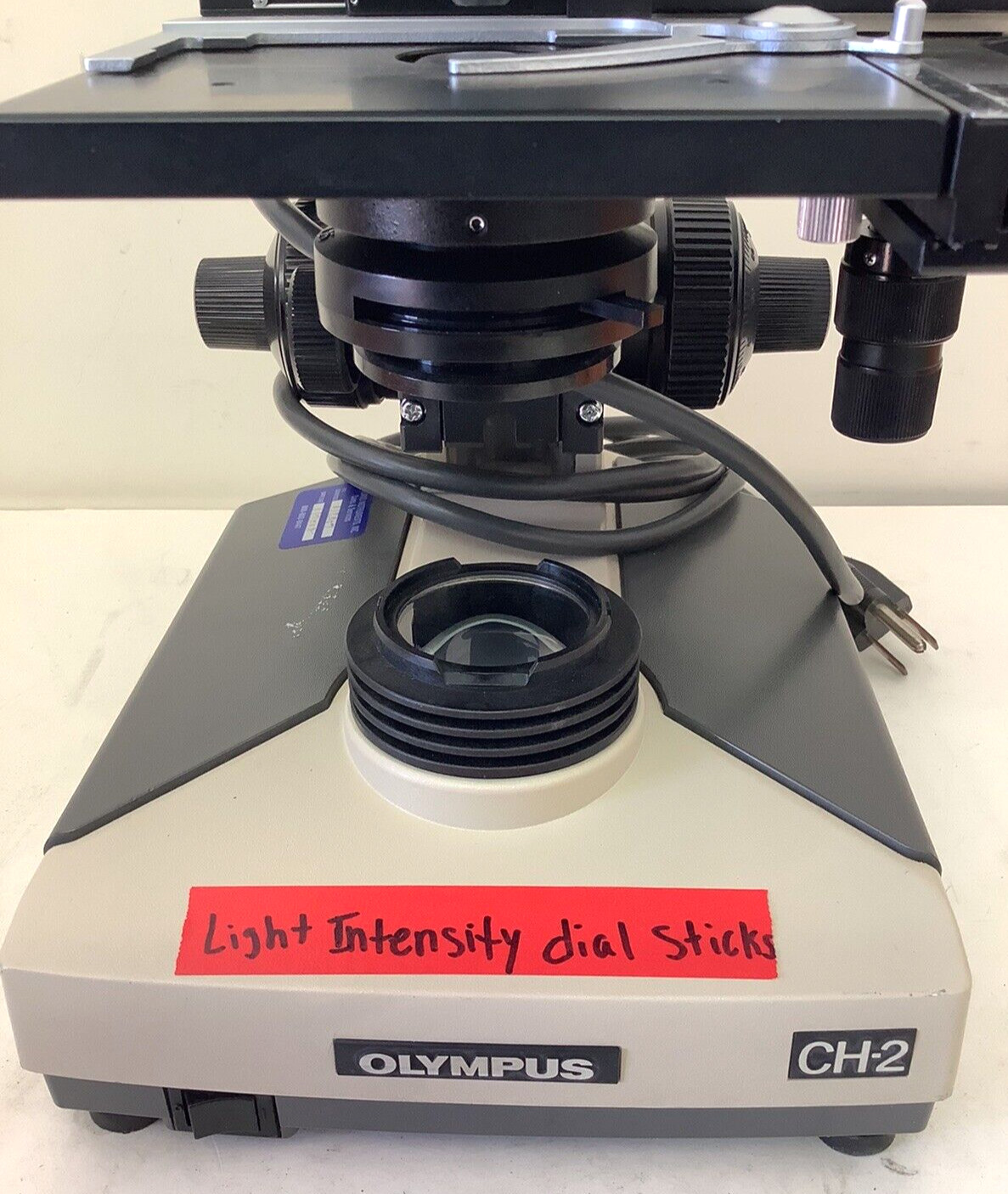 Olympus CH-2 CHT Binocular Microscope w/ 4x, 10x, 40x, 100x Objectives #2