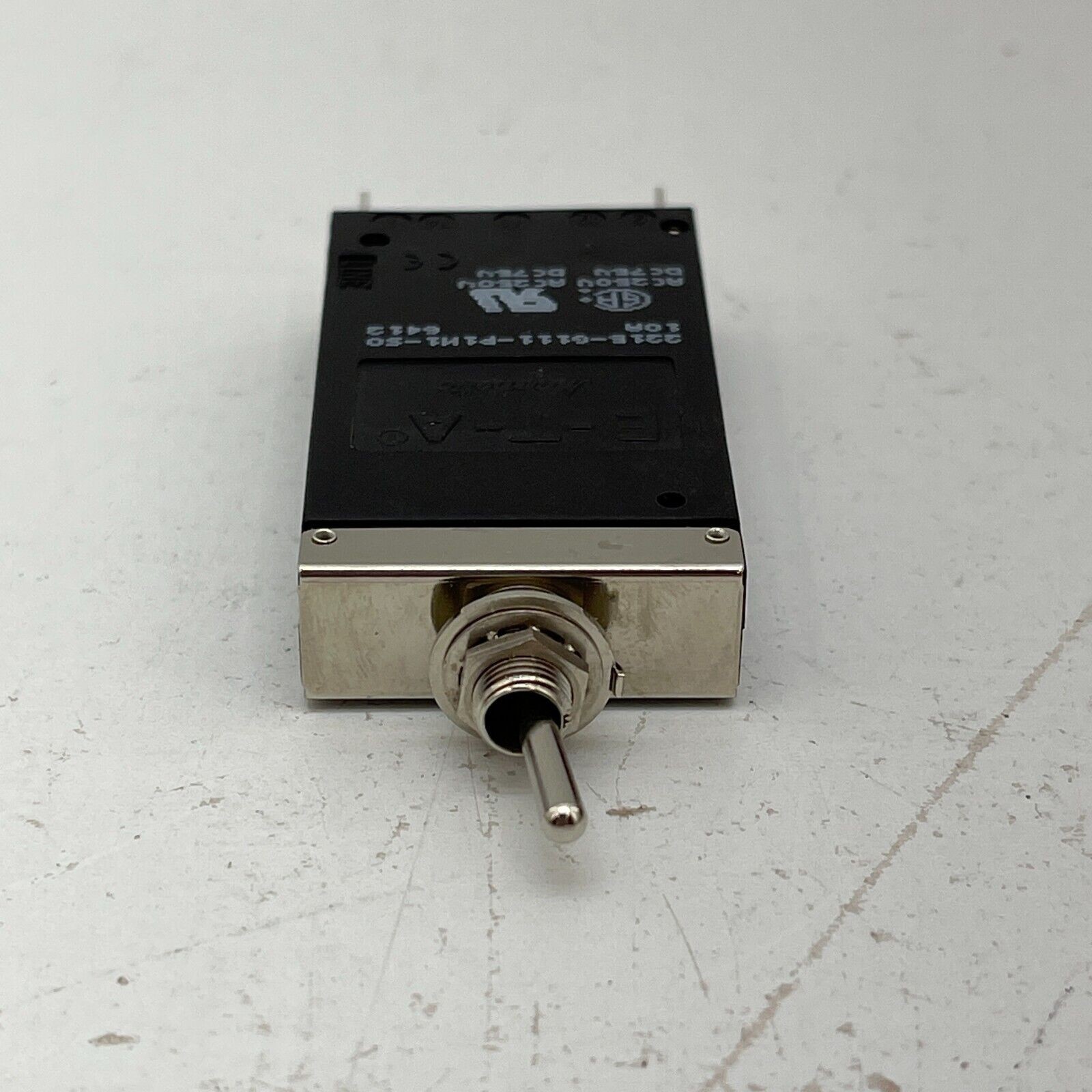 E-T-A 2215-G111-P1M1-S0 10A 1Pole Circuit Breaker Toggle Switch 10A 250VAC 75VDC