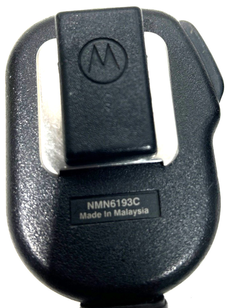 Motorola XTS 3000 H09UCF9PW7BN 800MHz Two Way Radio w/ mic