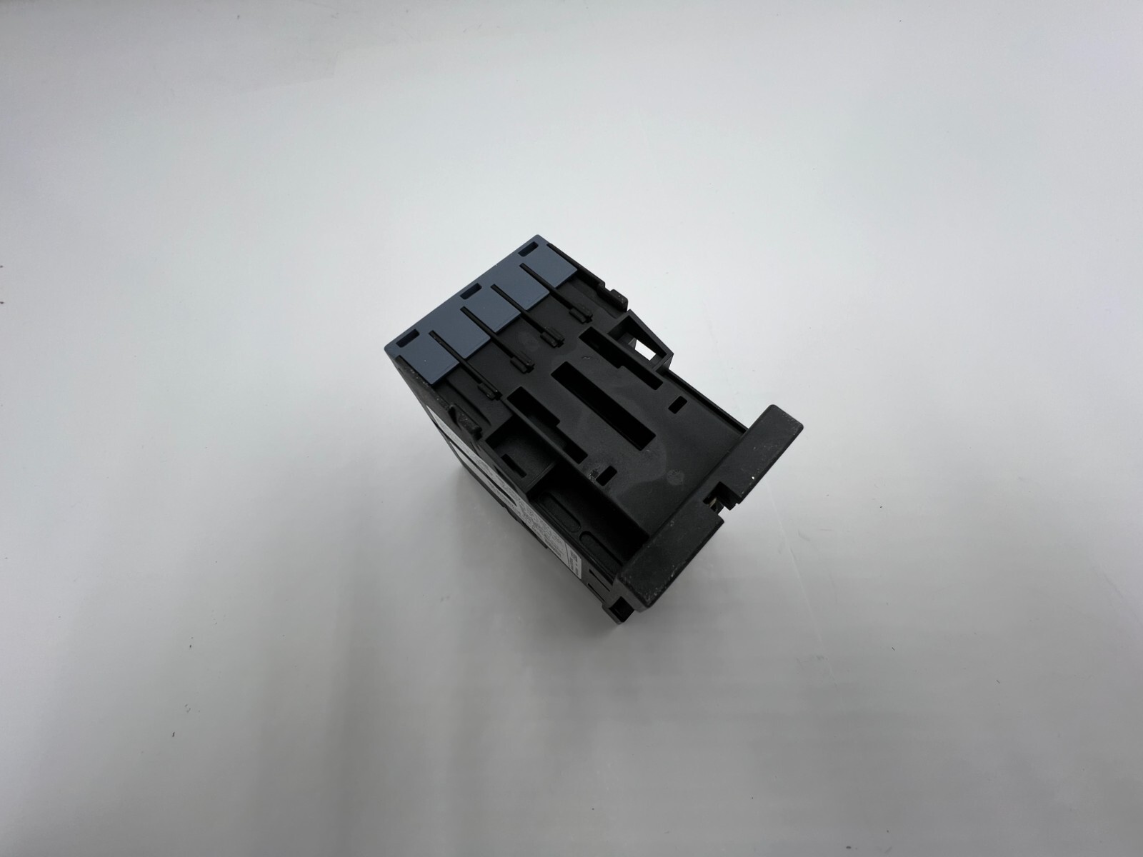 Siemens 3RT2015-2AK61 Contactor Spring Loaded Terminal 220/240V 50/60Hz