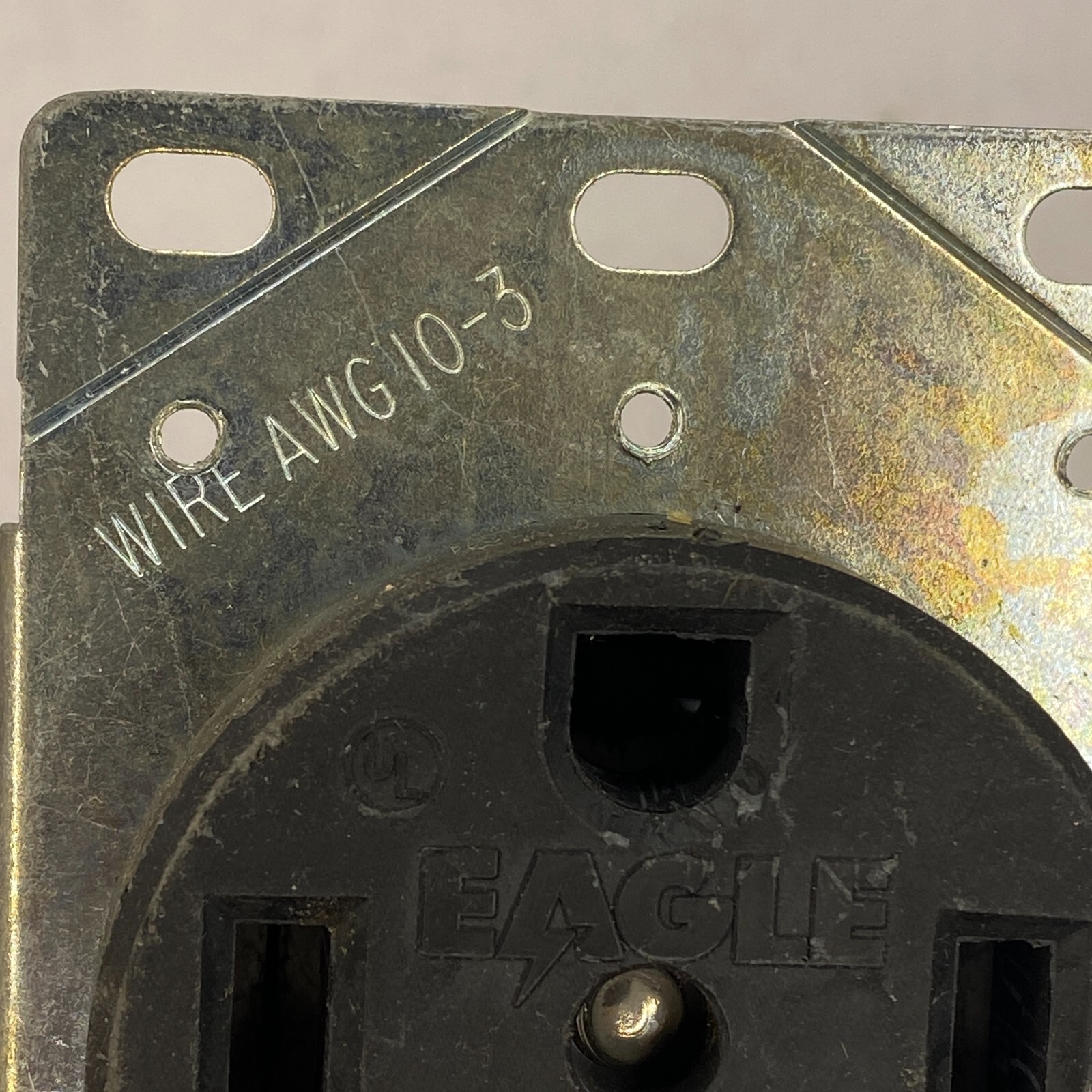 EAGLE 30A-125/250V 3-P,4-WIRE GROUNGING AL/CU,UP TO 75 C NEMA 14-30R🔔