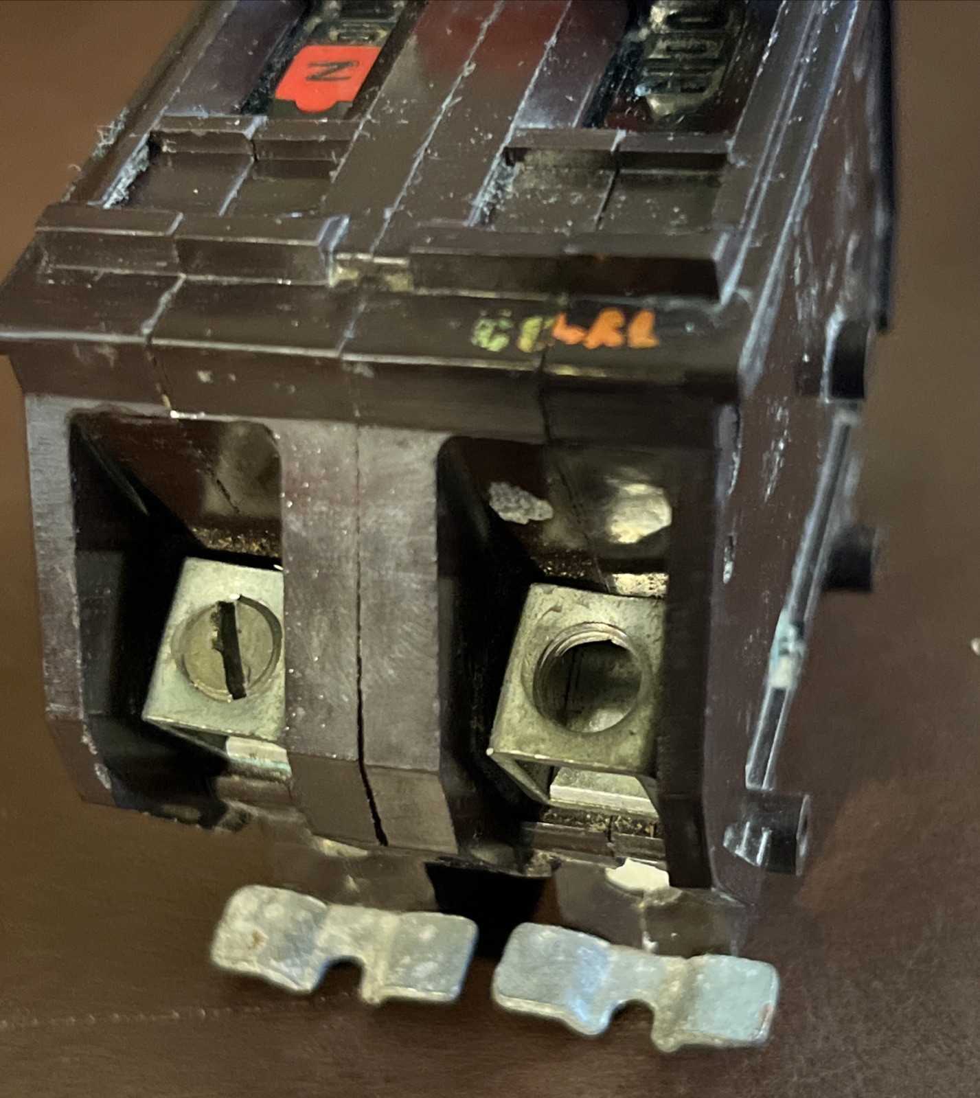 WADSWORTH 50 Amp 2 Pole Circuit Breaker Metal Foot. (CHIP, Missing Lug Screw)