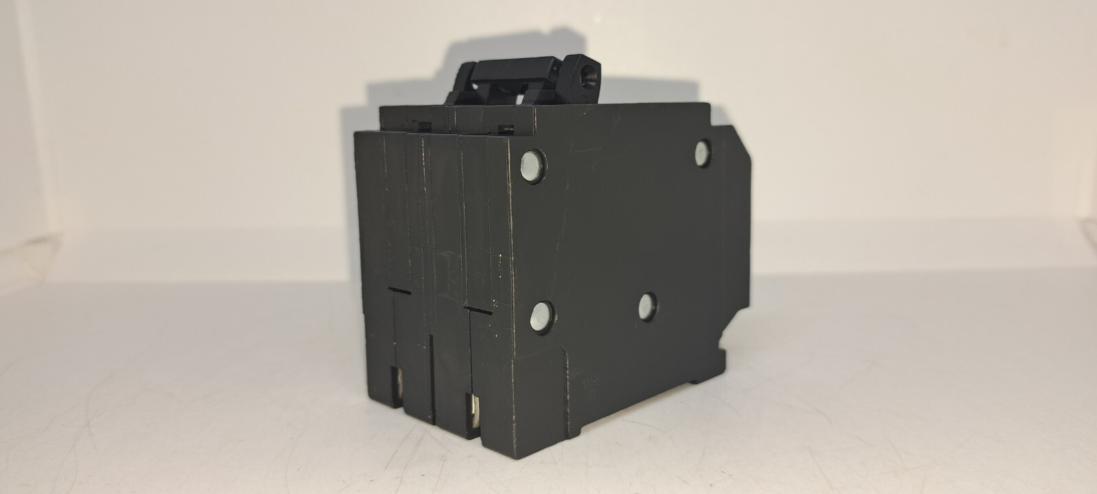 Square D HOMT2020250 240V Non-Common Trip Circuit Breaker