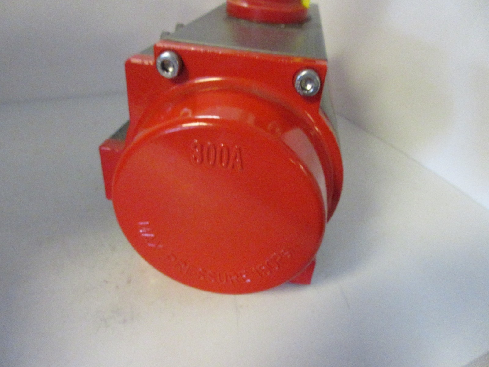 TRIAC CONTROLS 2N301DA 10″ DOUBLE ACTING RACK & PINION ACTUATOR NEW