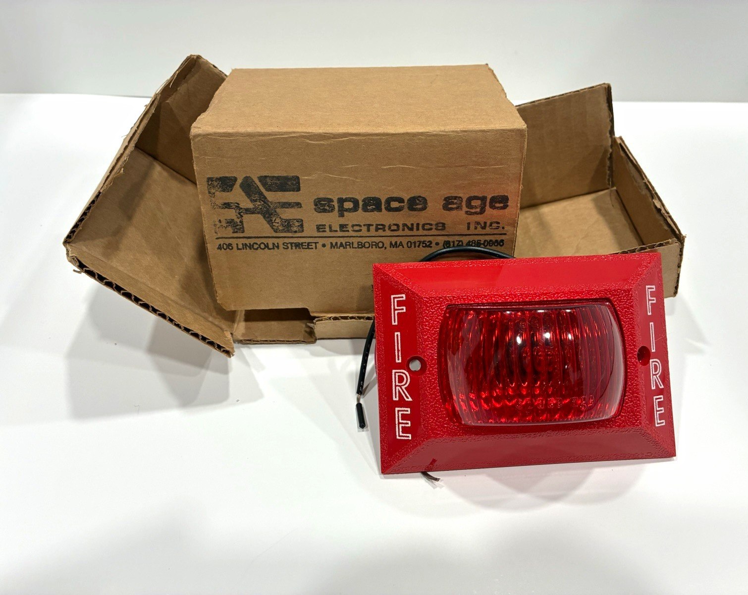 Space Age Electronics V33 Red Fire Strobe Beacon Light 24VDC NOS